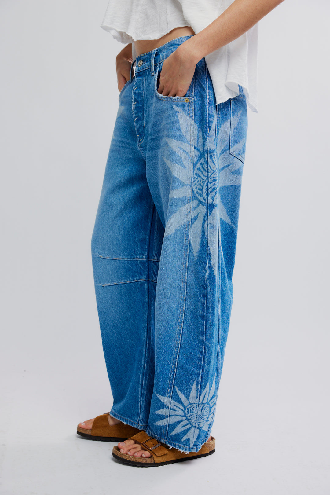 We The Free Good Luck Printed Barrel Jeans / Sun Fade