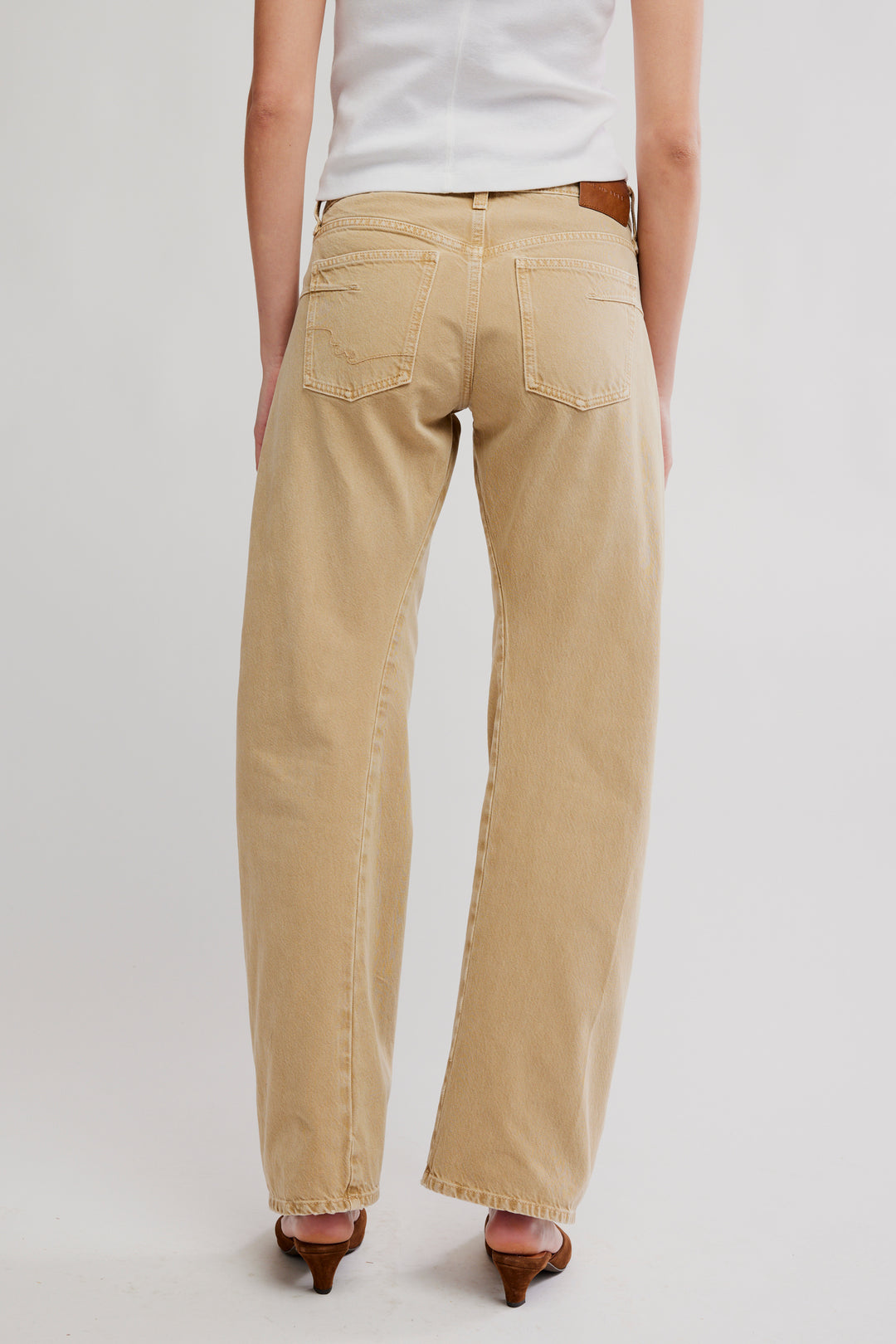 We The Free Fable Low-Rise Twisted Bowed Jeans / Oat Latte