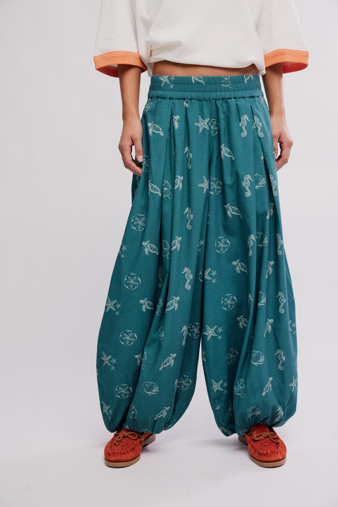 Free People Moonflower Printed Pull-On Balloon Pants / Under the Sea