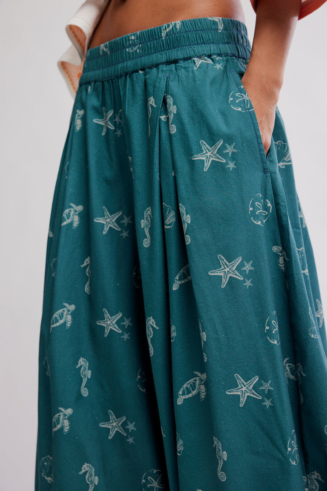 Free People Moonflower Printed Pull-On Balloon Pants / Under the Sea